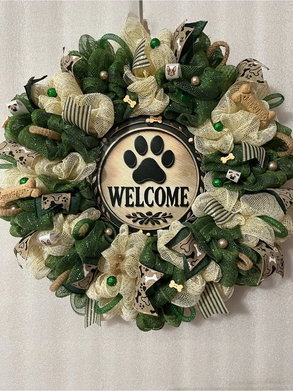 Welcome Paw Print Pet-Themed Wreath in Green and Cream